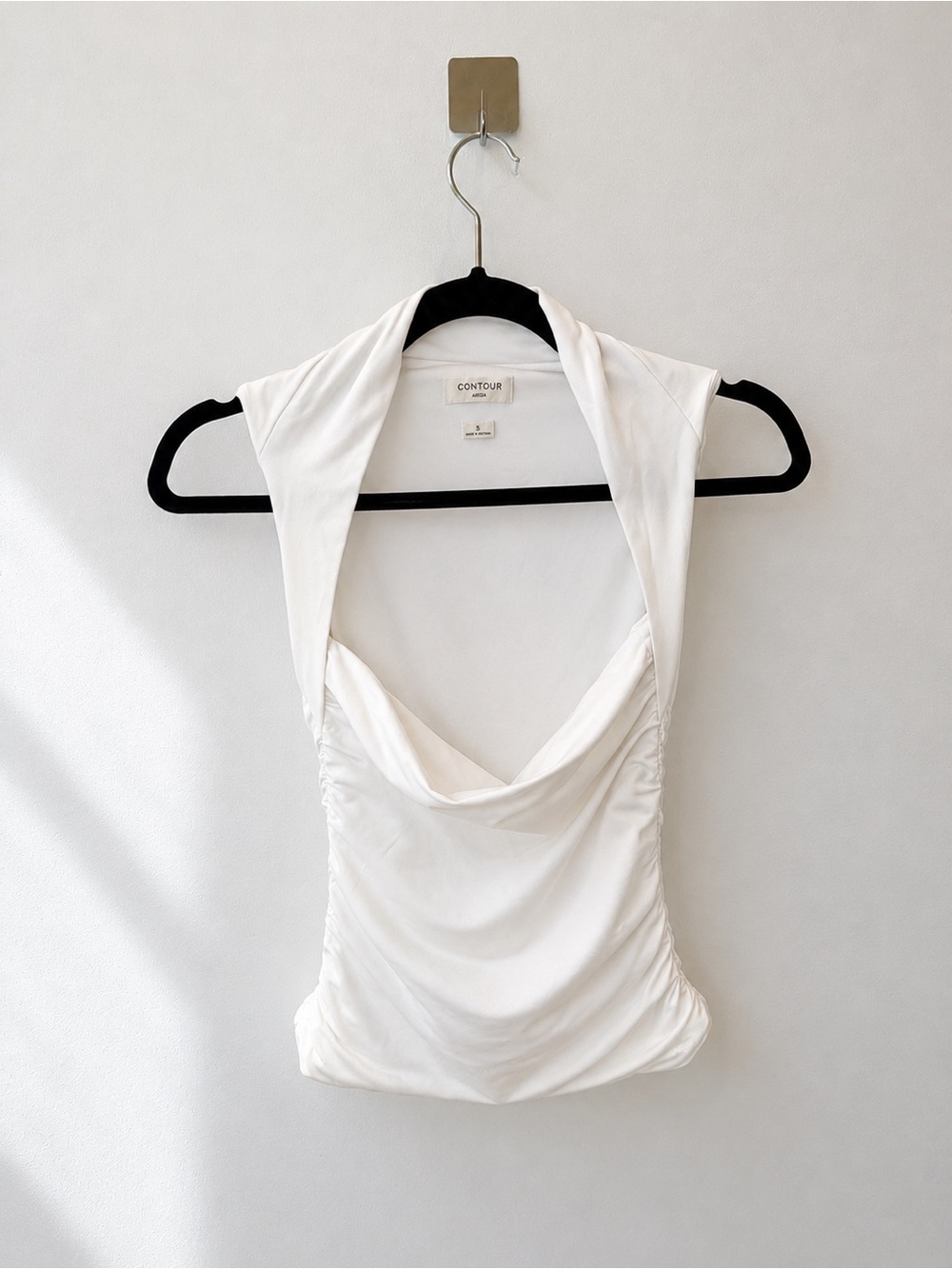 Aritzia Women’s Original Contour Flourish Top